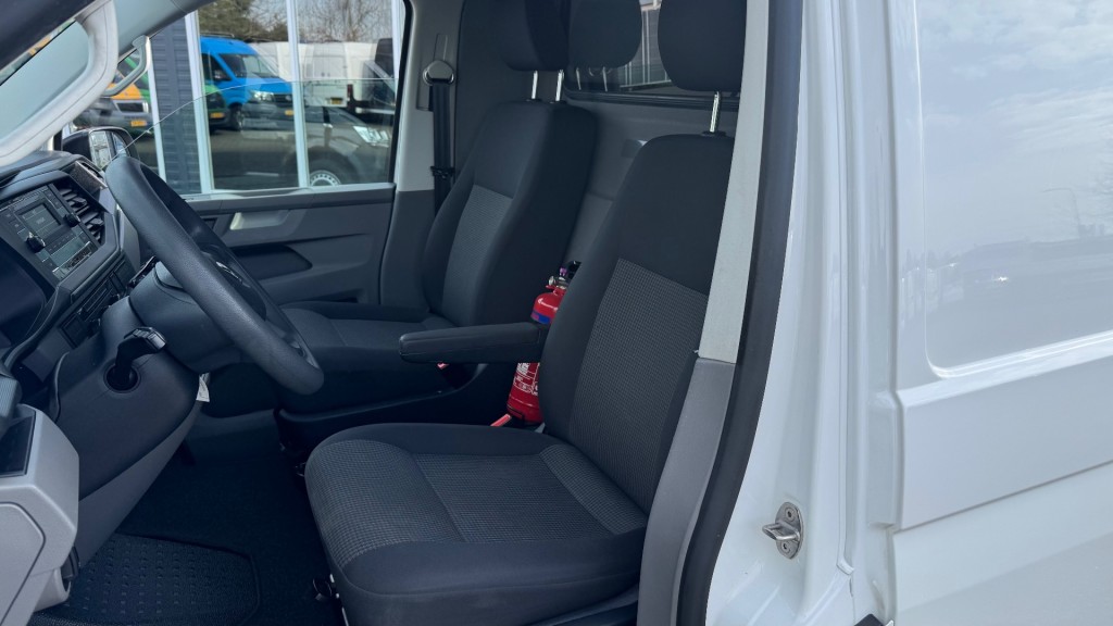 VOLKSWAGEN-TRANSPORTER-2.0 TDI 66KW 90PK EURO 6 AIRCO/ CRUISE CONTROL/ PARKEERSENSOREN/