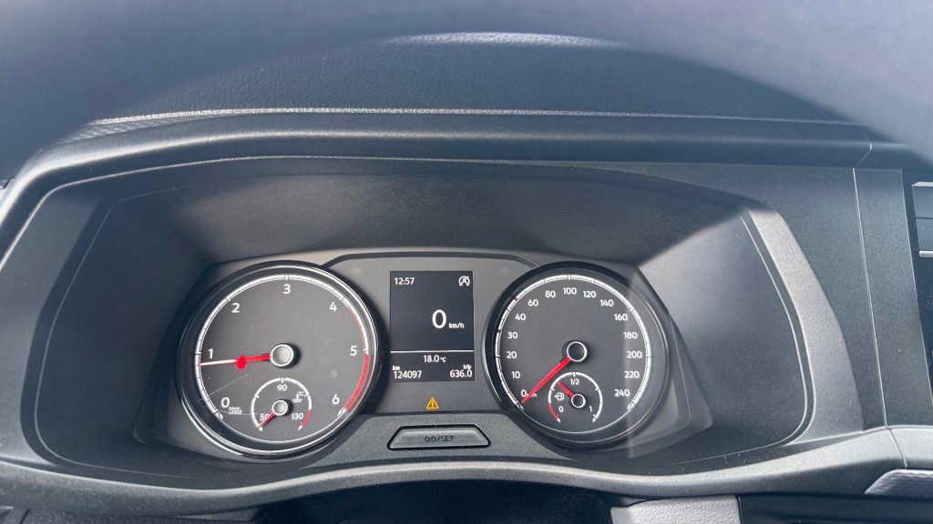 VOLKSWAGEN-TRANSPORTER-2.0 TDI 66KW 90PK EURO 6 AIRCO/ CRUISE CONTROL/ PARKEERSENSOREN/