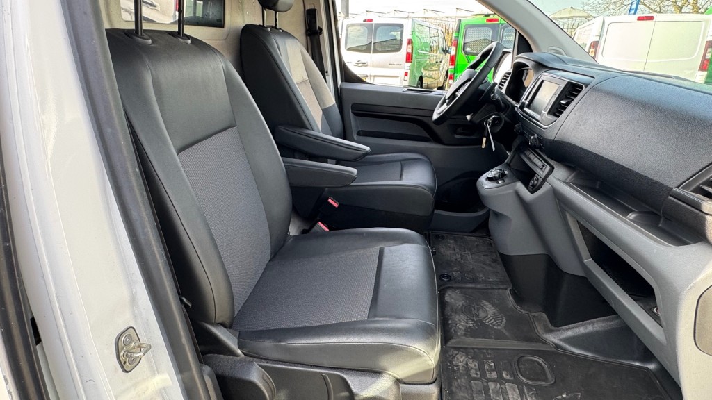 OPEL-VIVARO-2.0 CDTI 90KW 122PK L3H1 AUTOMAAT EURO 6 AIRCO/ CRUISE CONTROL/