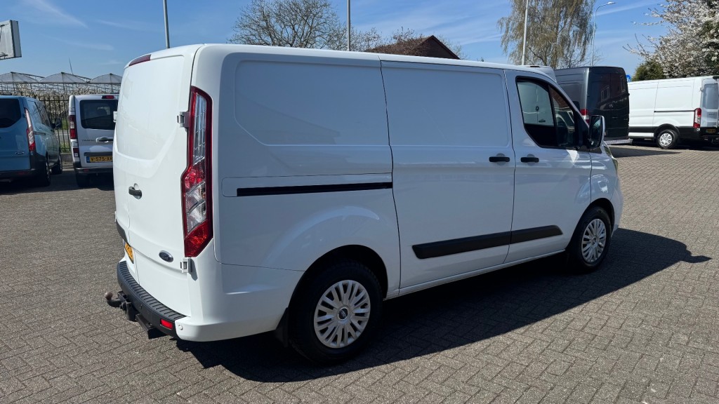 FORD-TRANSIT CUSTOM-2.0 TDCI 96KW 131PK AUTOMAAT EURO 6 AIRCO/ CRUISE CONTROL/ DUBBE