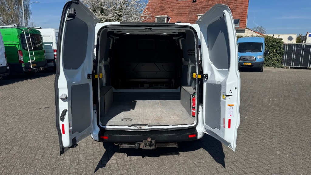 FORD-TRANSIT CUSTOM-2.0 TDCI 96KW 131PK AUTOMAAT EURO 6 AIRCO/ CRUISE CONTROL/ DUBBE