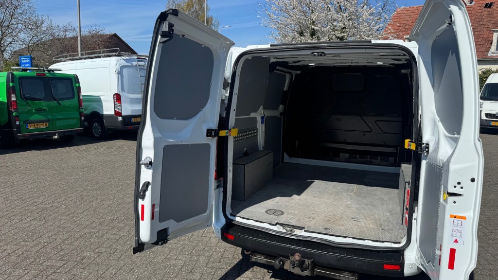 FORD-TRANSIT CUSTOM-2.0 TDCI 96KW 131PK AUTOMAAT EURO 6 AIRCO/ CRUISE CONTROL/ DUBBE