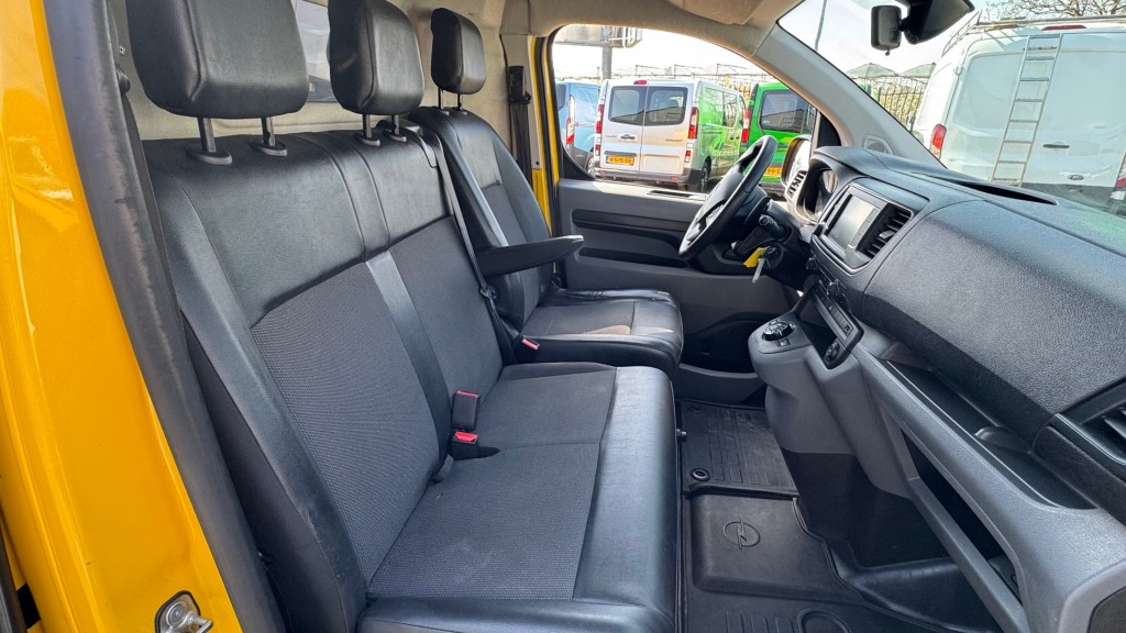 OPEL-VIVARO-2.0 CDTI 90KW 122PK L3H1 AUTOMAAT EURO 6 NAVIGATIE/ CAMERA/ AIRC