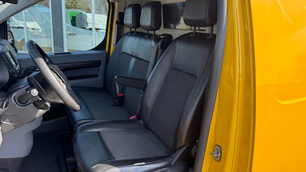 OPEL-VIVARO-2.0 CDTI 90KW 122PK L3H1 AUTOMAAT EURO 6 NAVIGATIE/ CAMERA/ AIRC