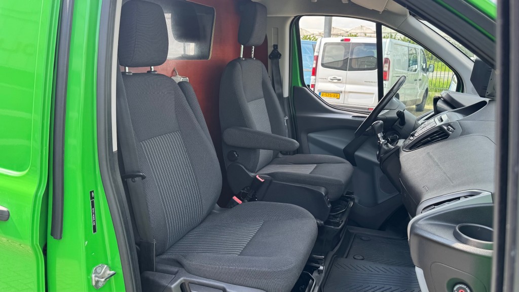 FORD-TRANSIT CUSTOM-2.0 TDCI 77KW 105PK L2H1 EURO 6 AIRCO/ CRUISE CONTROL/ CAMERA/ 1