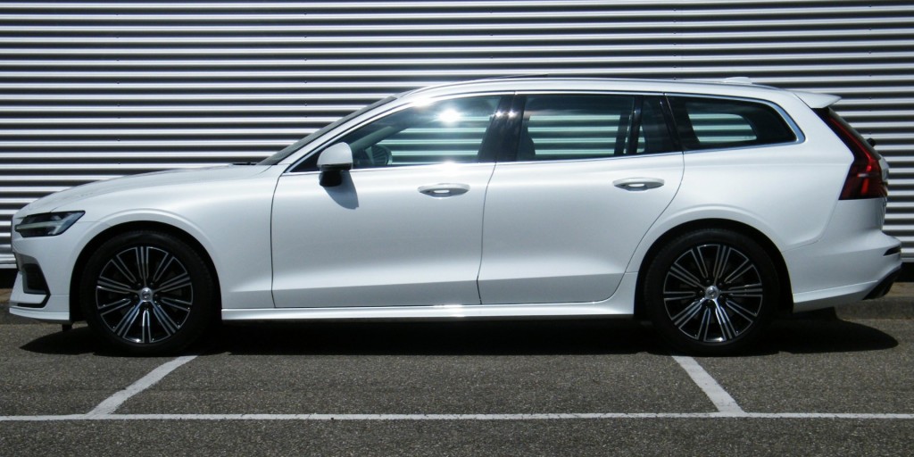 VOLVO-V60-2.0i T5 Inscription Aut8 I NL-Auto I 100% dealer I Pano I Harman