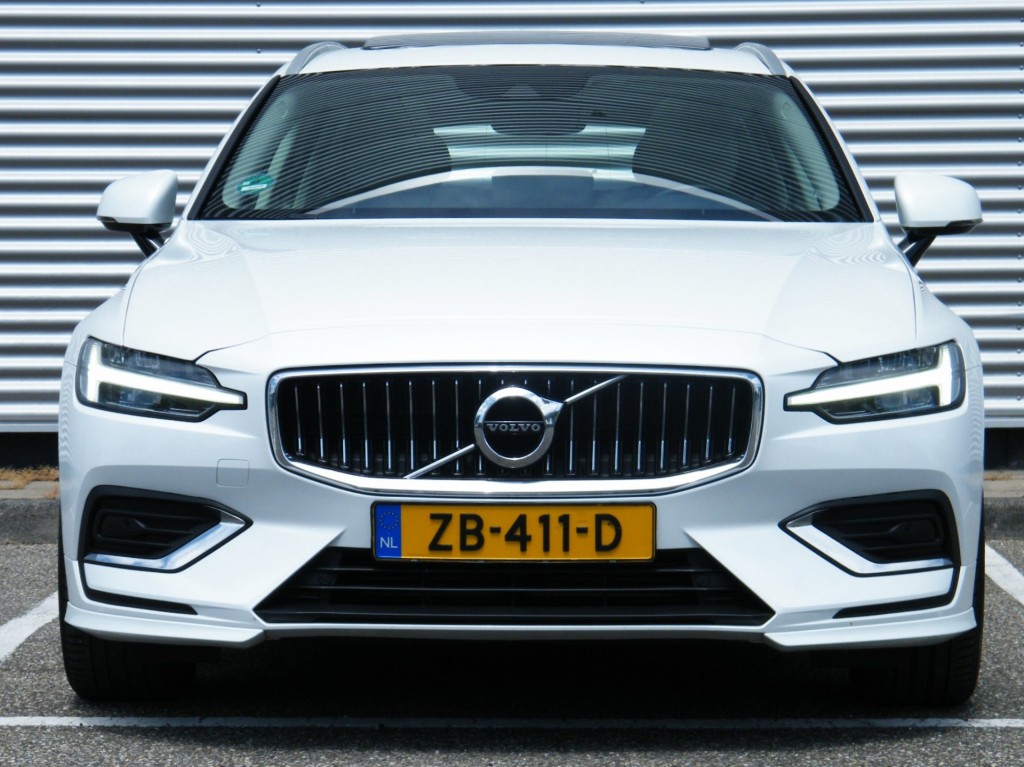VOLVO-V60-2.0i T5 Inscription Aut8 I NL-Auto I 100% dealer I Pano I Harman