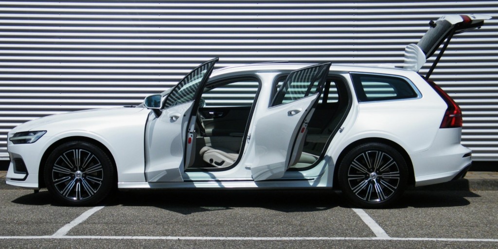 VOLVO-V60-2.0i T5 Inscription Aut8 I NL-Auto I 100% dealer I Pano I Harman