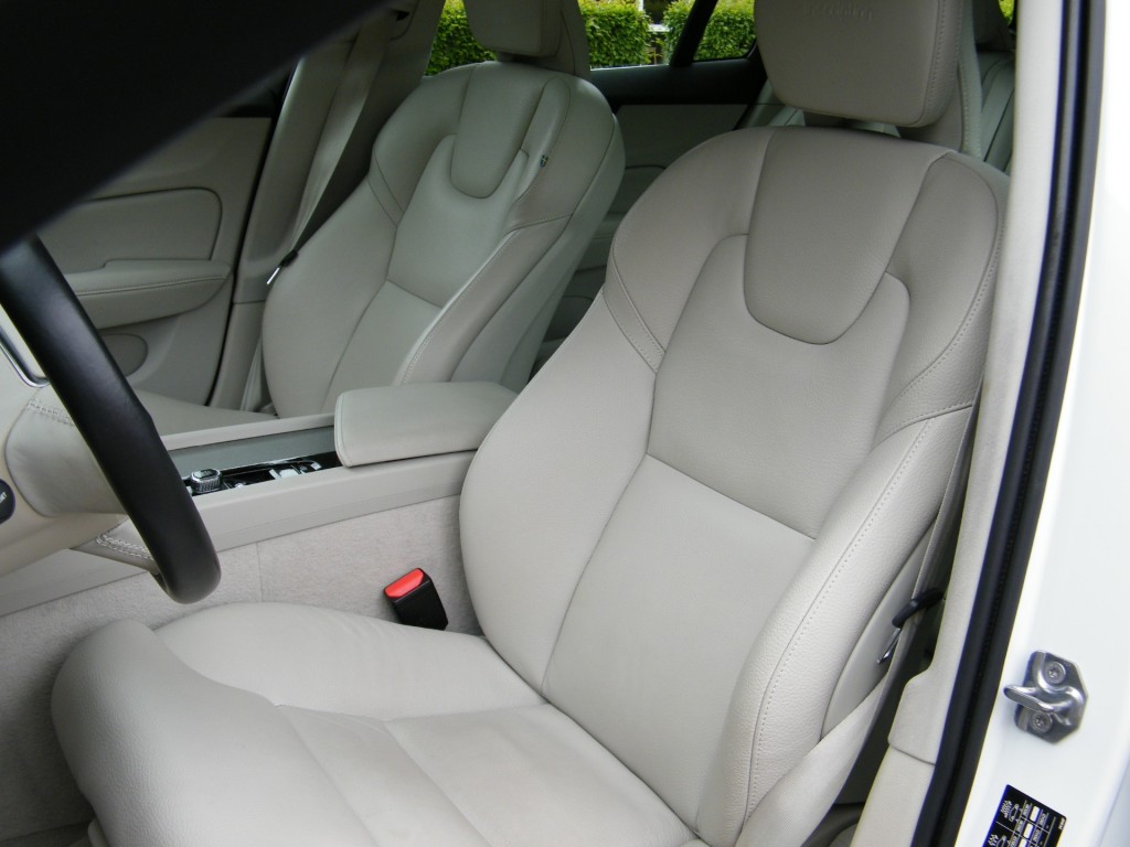 VOLVO-V60-2.0i T5 Inscription Aut8 I NL-Auto I 100% dealer I Pano I Harman