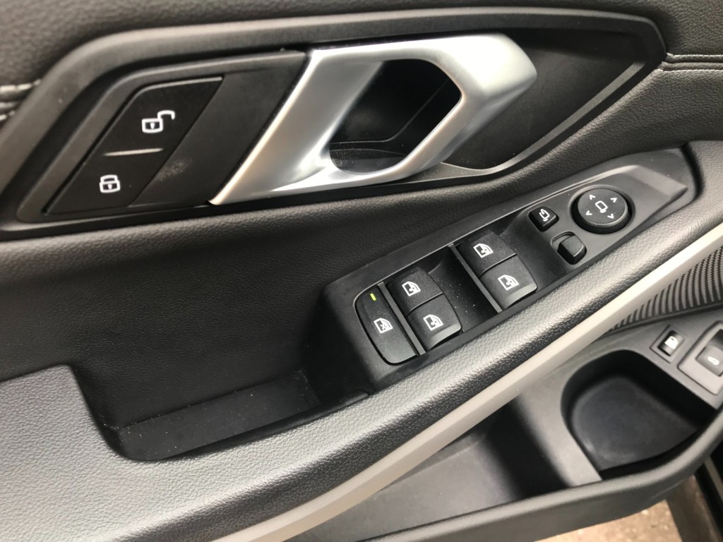 BMW-3-SERIE-330 E ADVANTAGE **Plug-in hybride**