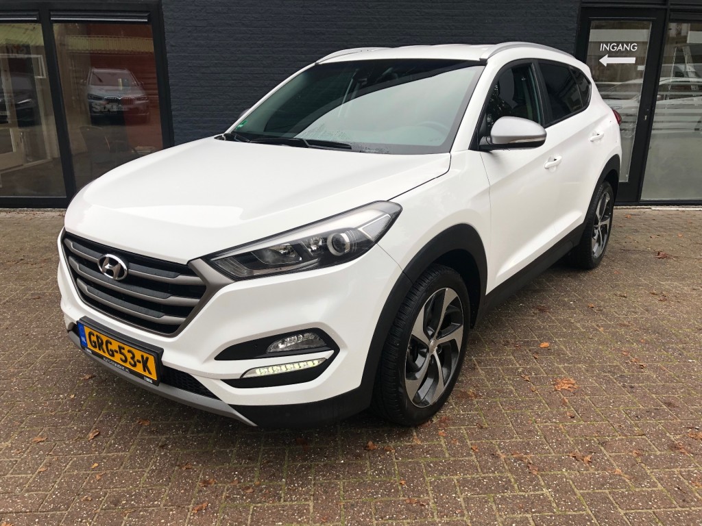 HYUNDAI-TUCSON-1.6 T-GDI COMFORT **Automaat/Dealer onderhouden**