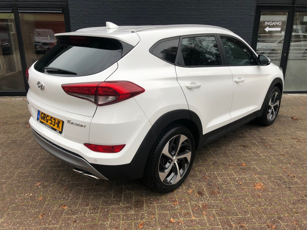 HYUNDAI-TUCSON-1.6 T-GDI COMFORT **Automaat/Dealer onderhouden**