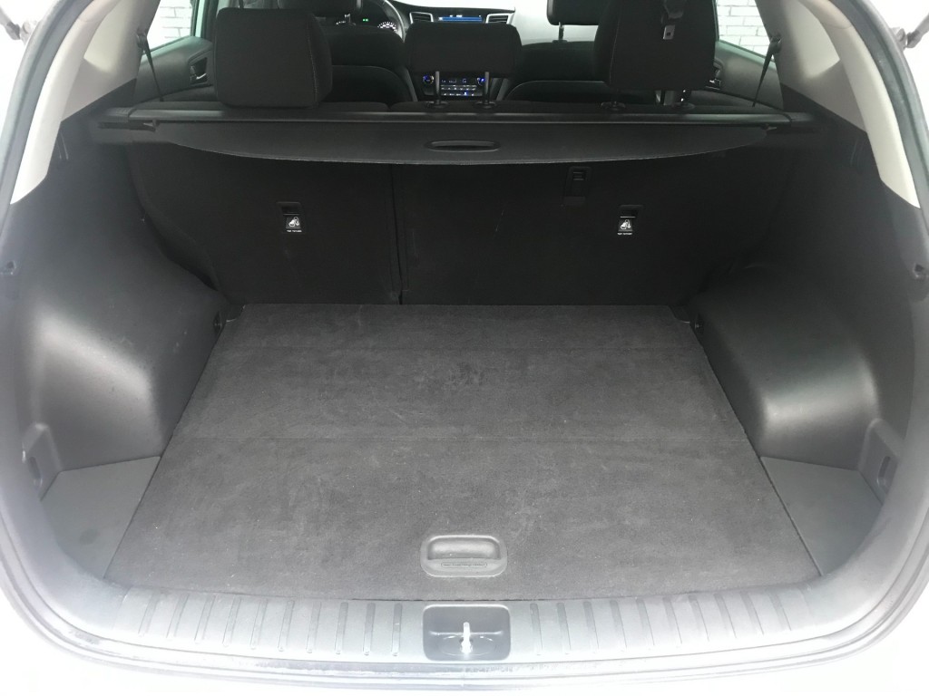 HYUNDAI-TUCSON-1.6 T-GDI COMFORT **Automaat/Dealer onderhouden**