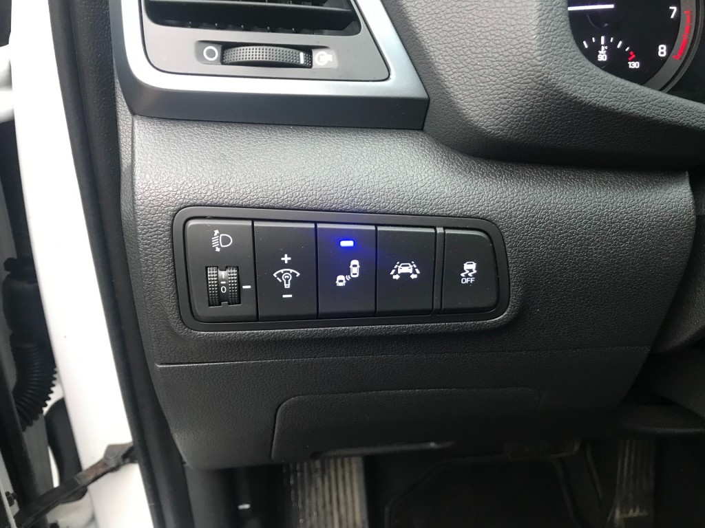 HYUNDAI-TUCSON-1.6 T-GDI COMFORT **Automaat/Dealer onderhouden**