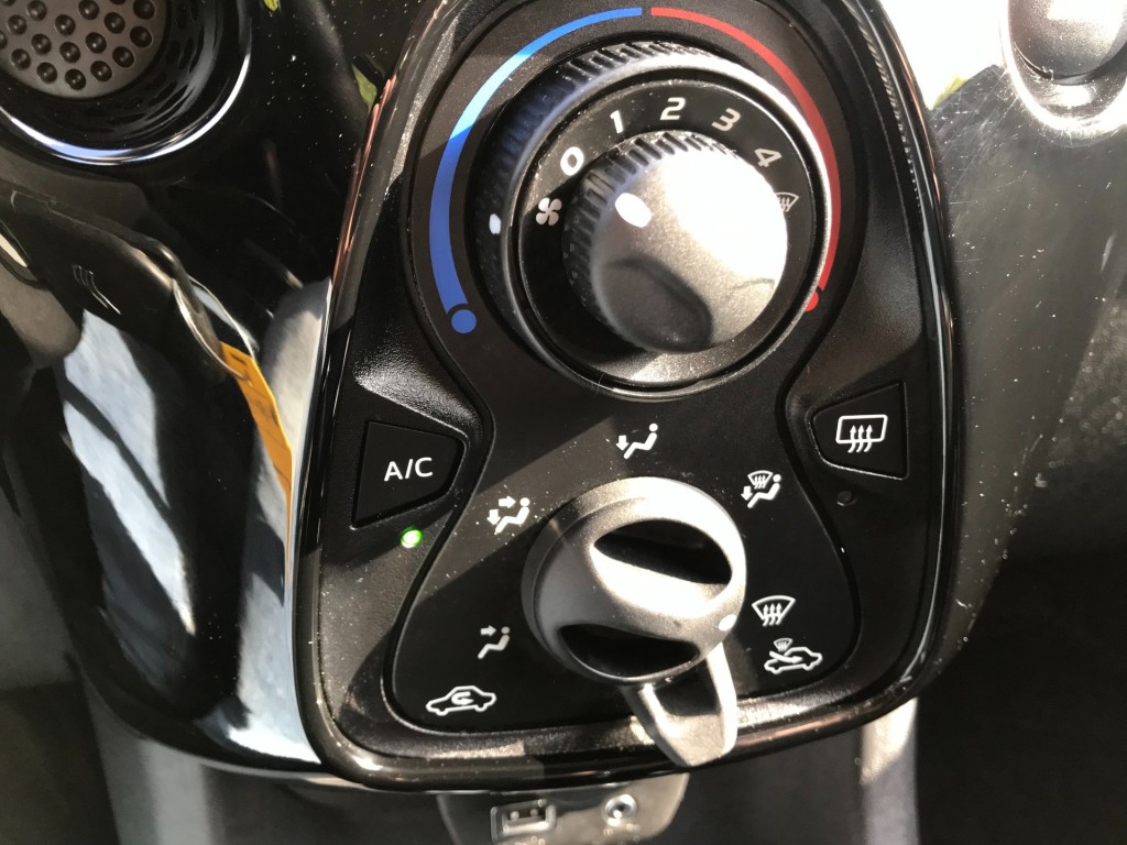 CITROEN-C1-1.0 FEEL **airco/cruise control**