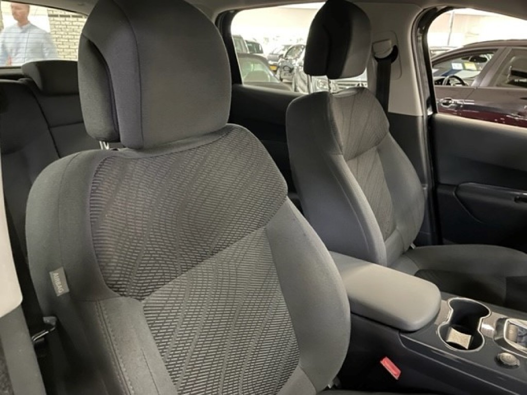 PEUGEOT-3008-1.6 VTI STYLE / AIRCO / CRUISE / ISOFIX / AUX