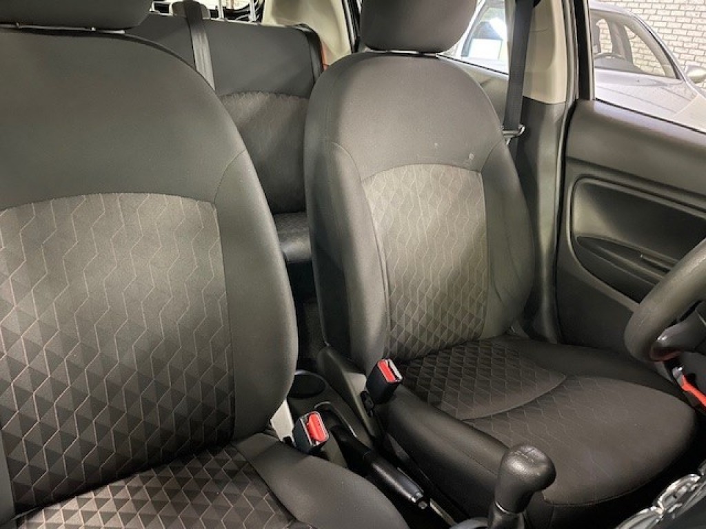 MITSUBISHI-SPACE STAR-1.0 COOL+ / NIEUW MODEL /AIRCO / USB / AUX / DAB RADIO / ISOFIX