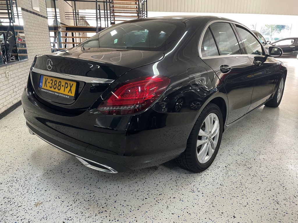 MERCEDES-BENZ-C-KLASSE-180 CDI Automaat Sport Navigatie ECC Airco PDC Camera LED