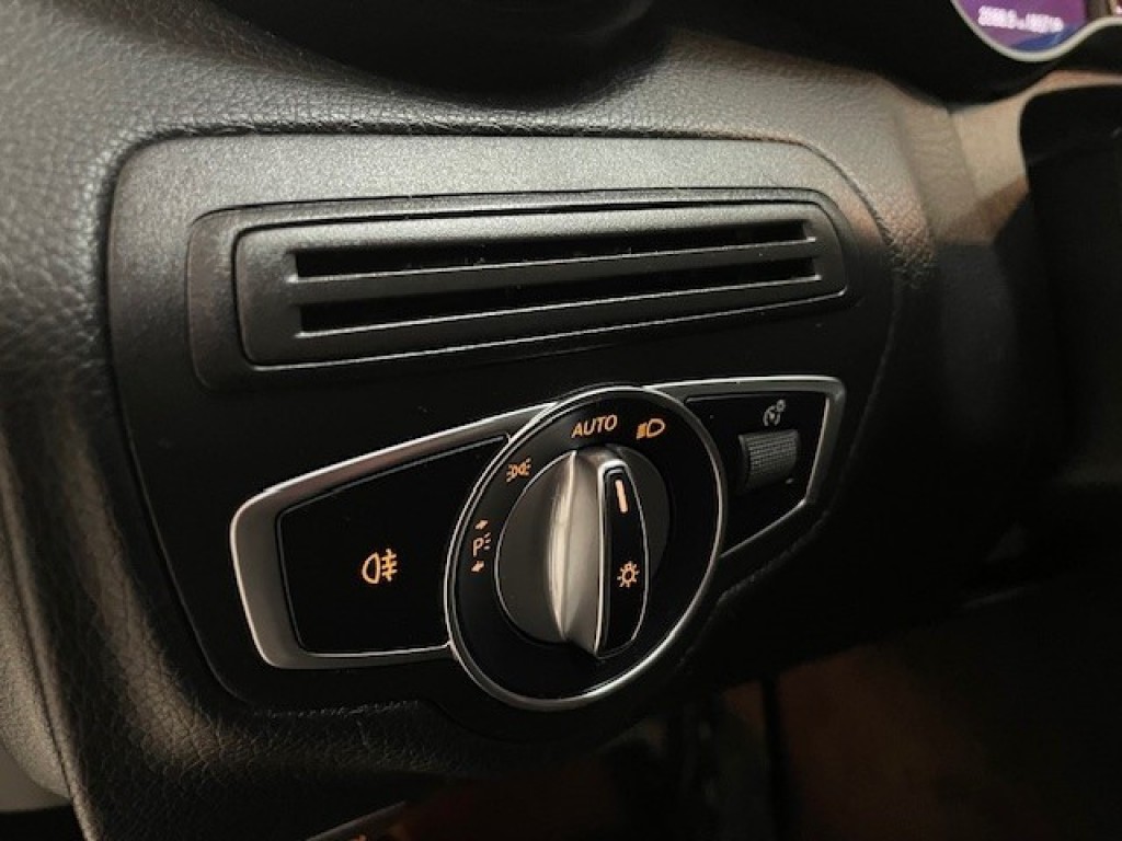 MERCEDES-BENZ-C-KLASSE-180 CDI Automaat Sport Navigatie ECC Airco PDC Camera LED