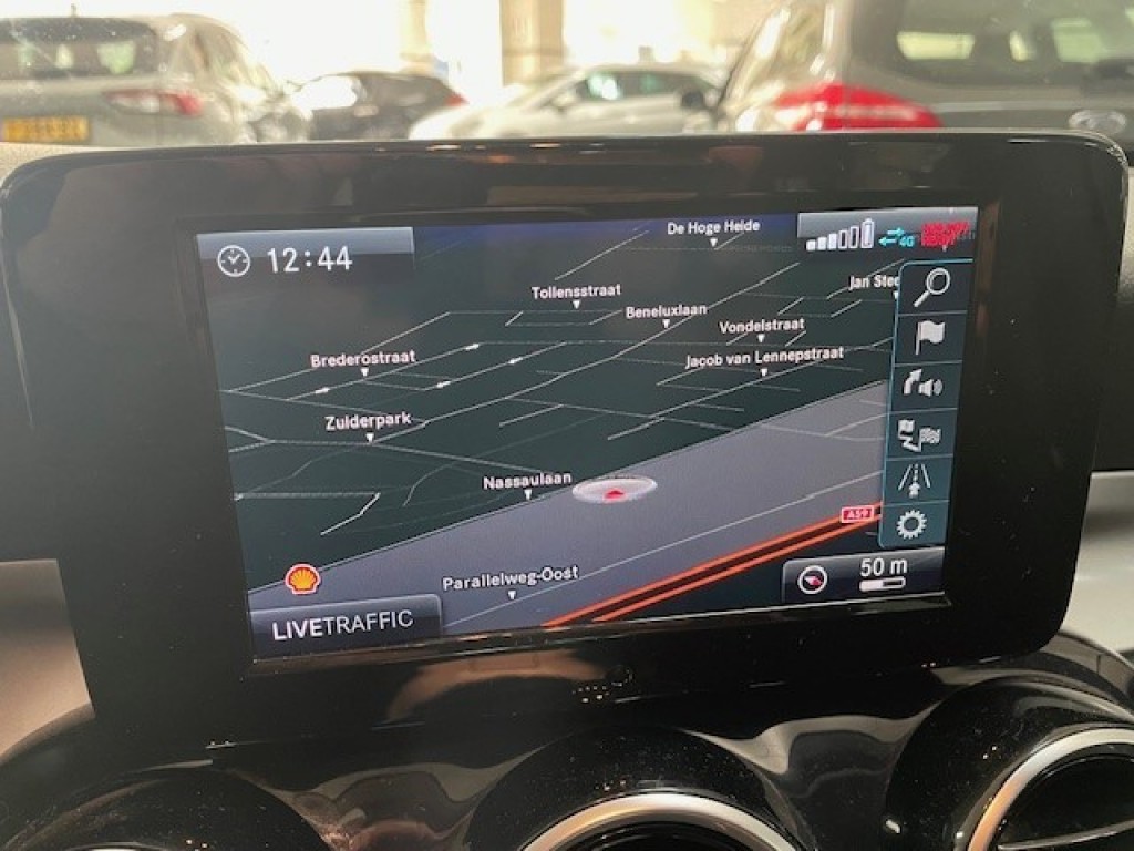 MERCEDES-BENZ-C-KLASSE-180 CDI Automaat Sport Navigatie ECC Airco PDC Camera LED