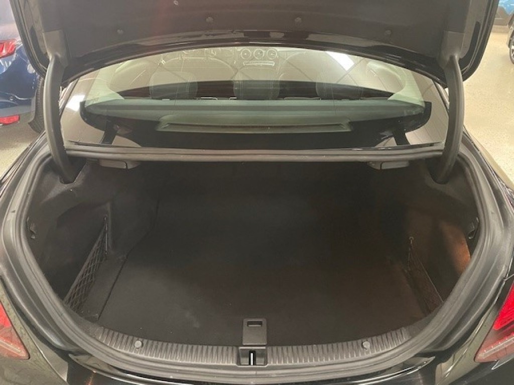 MERCEDES-BENZ-C-KLASSE-180 CDI Automaat Sport Navigatie ECC Airco PDC Camera LED