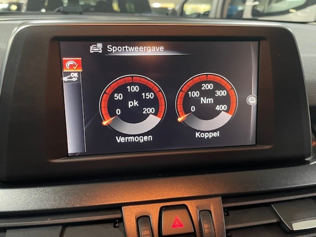 BMW-2-SERIE ACTIVE TOURER-216 D Automaat Afn. Trekhaak Navigatie Cruise Airco PDC