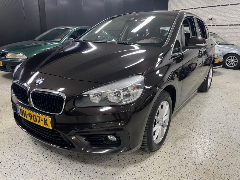 BMW-2-SERIE ACTIVE TOURER-216 D Automaat Afn. Trekhaak Navigatie Cruise Airco PDC