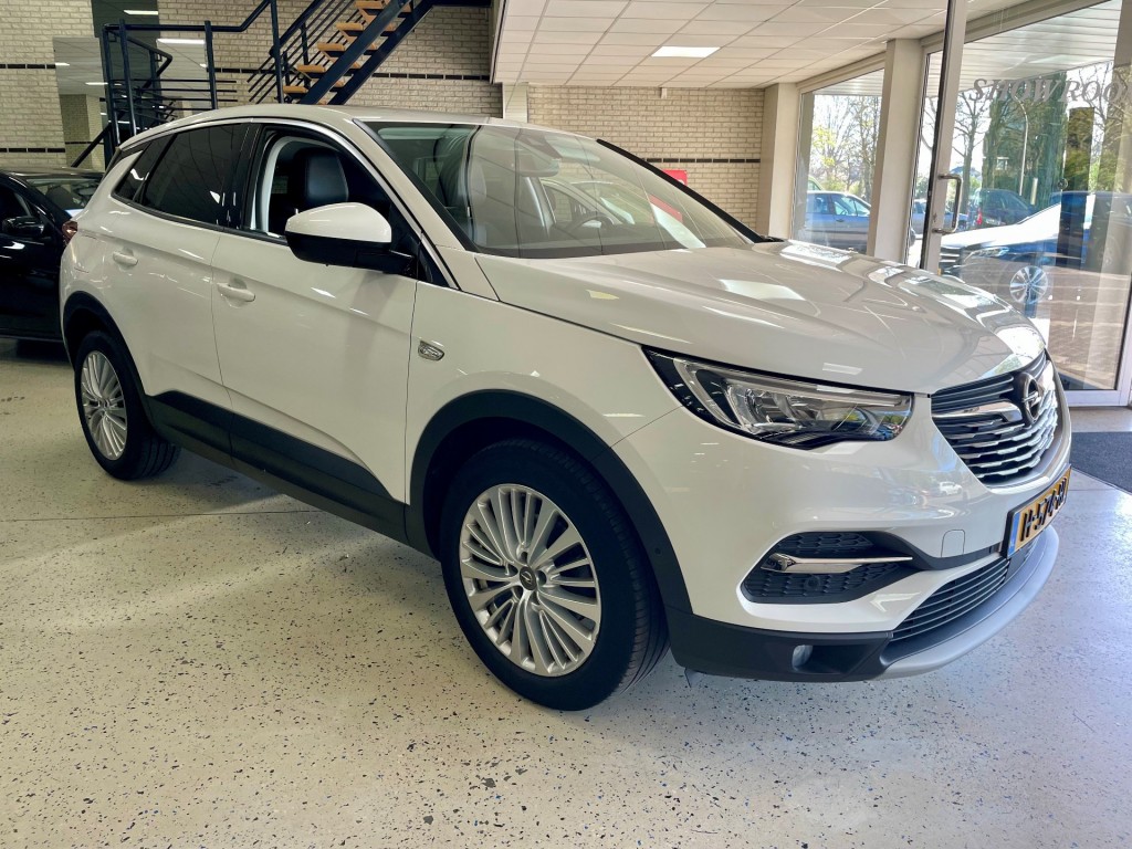 OPEL-GRANDLAND X-1.2 Turbo Inno. NAVI / AIRCO ECC / CAMERA / CRUISE / LED