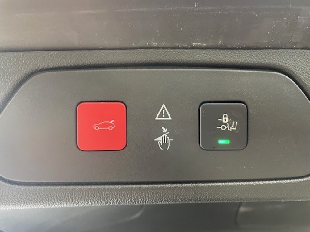 OPEL-GRANDLAND X-1.2 Turbo Inno. NAVI / AIRCO ECC / CAMERA / CRUISE / LED