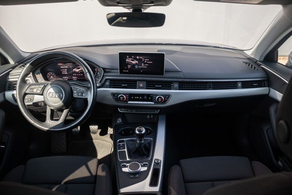 AUDI-A4-Avant, 2.0 TDI, S-line