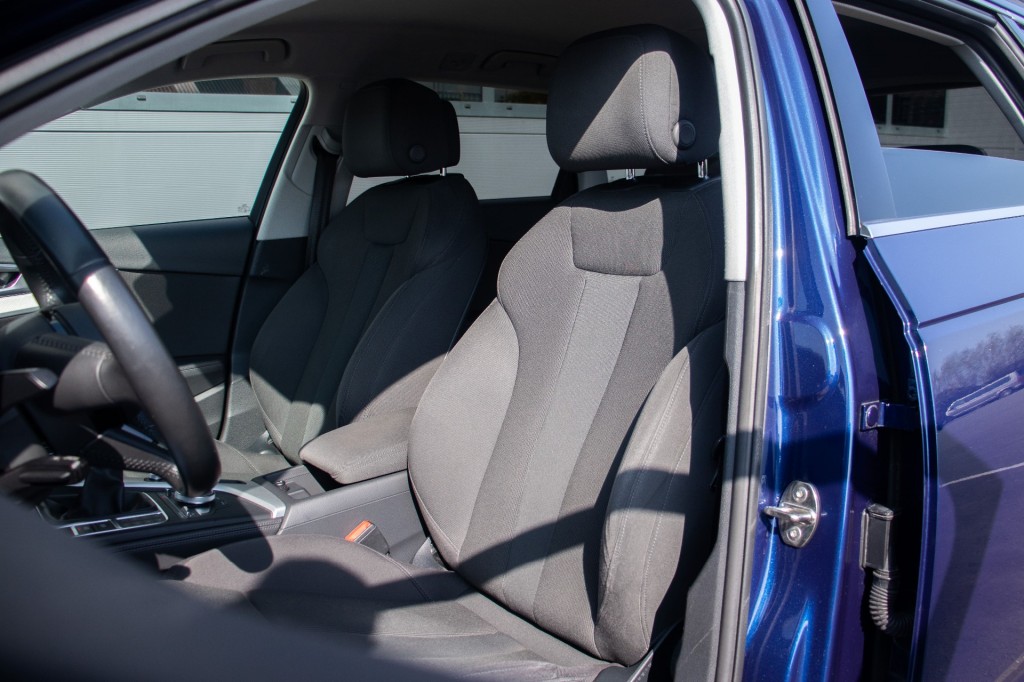 AUDI-A4-Avant, 2.0 TDI, S-line