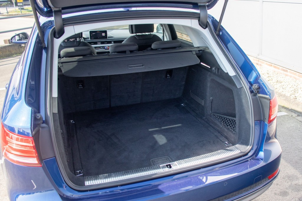 AUDI-A4-Avant, 2.0 TDI, S-line