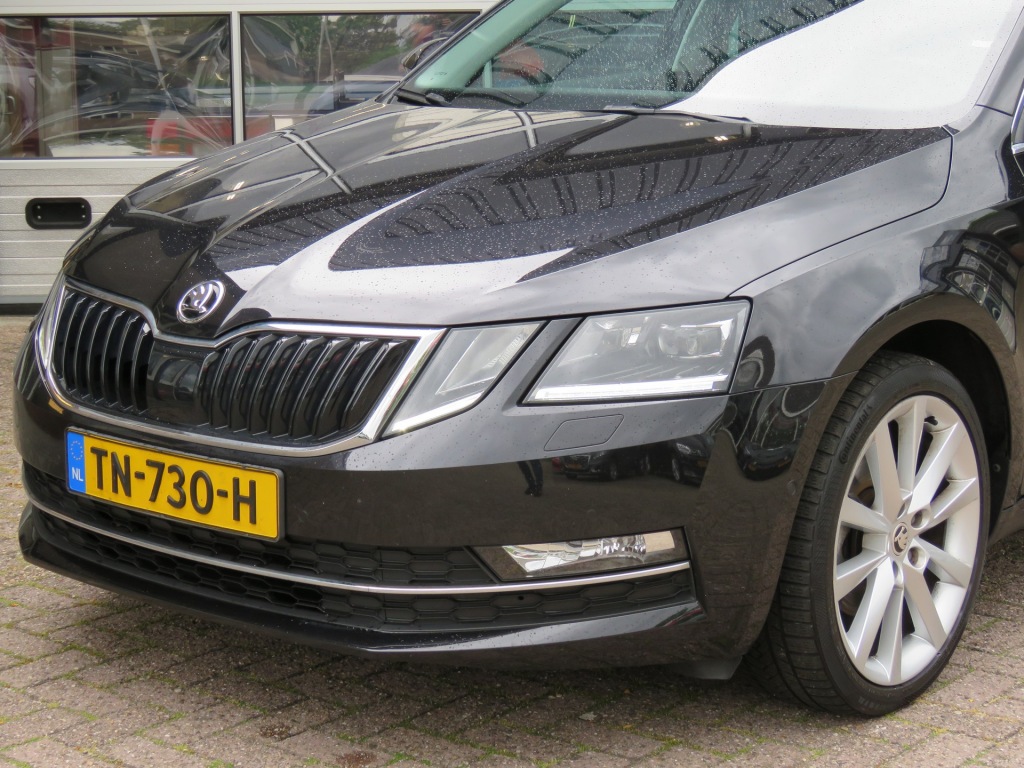 SKODA-OCTAVIA-Combi 1.0 115pkTSI DSG-aut. Greentech Style Business / Led / 18I