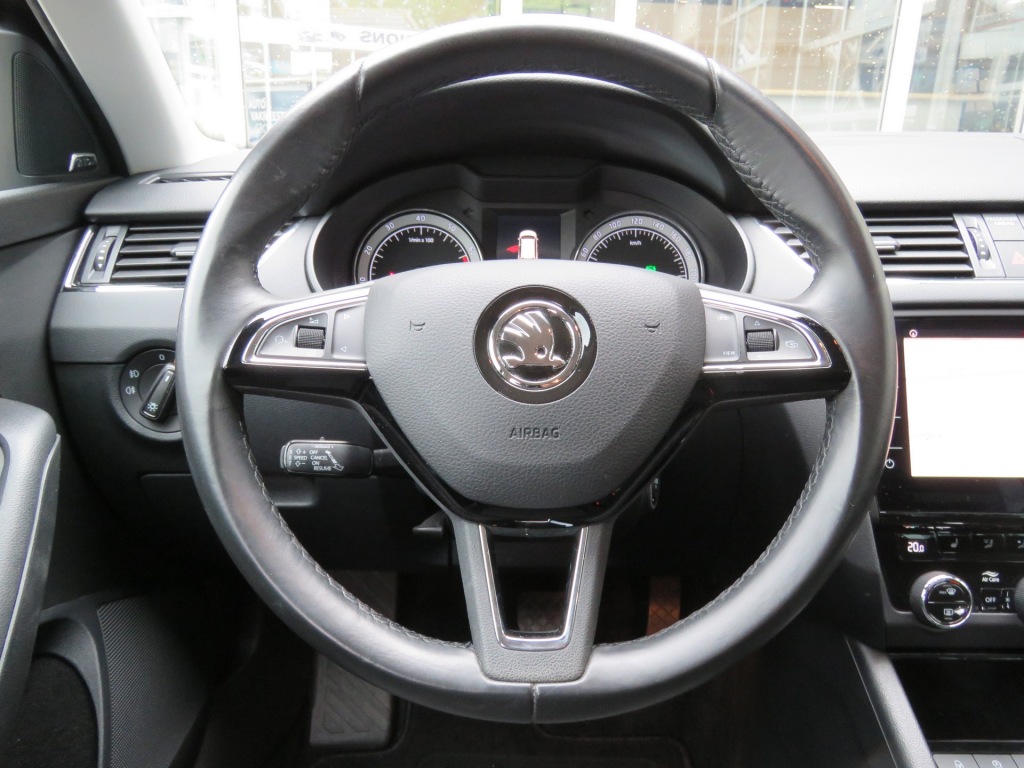 SKODA-OCTAVIA-Combi 1.0 115pkTSI DSG-aut. Greentech Style Business / Led / 18I