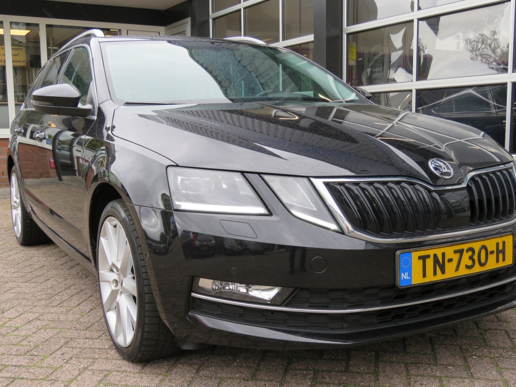 SKODA-OCTAVIA-Combi 1.0 115pkTSI DSG-aut. Greentech Style Business / Led / 18I