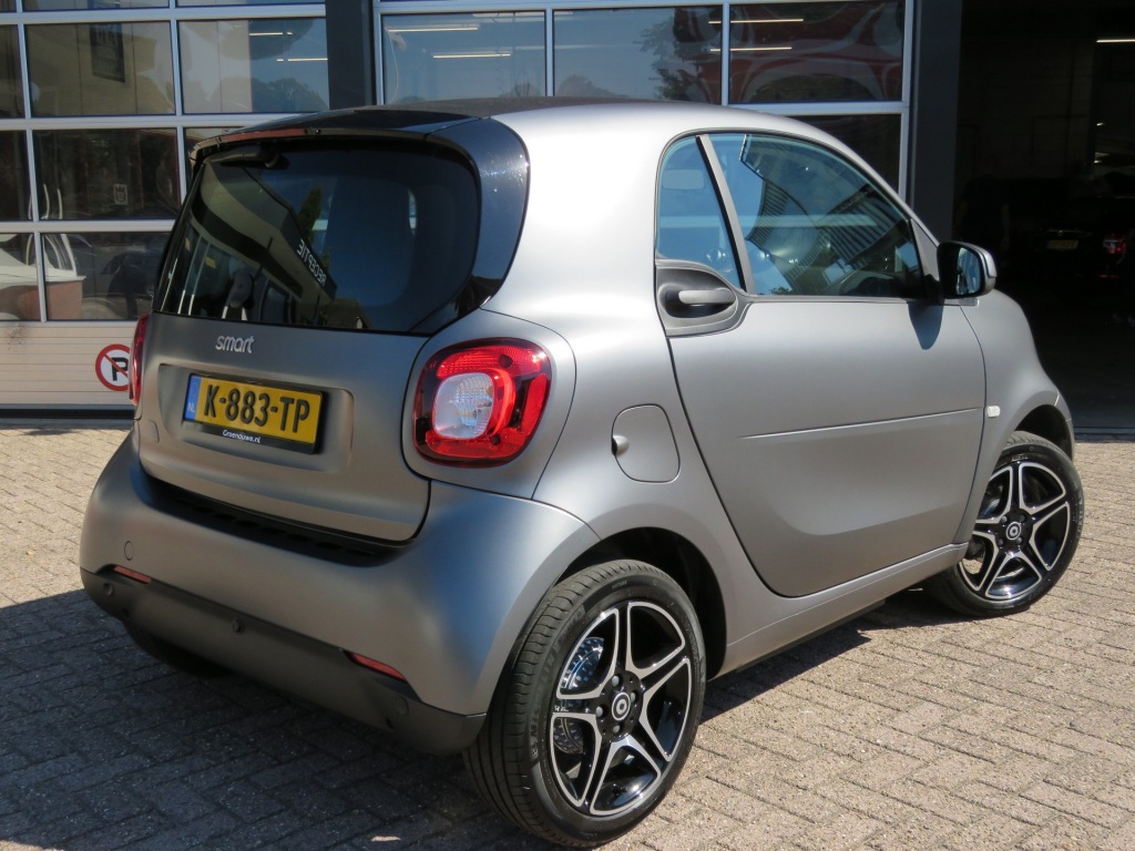 SMART-FORTWO-EQ Comfort / 160KM NEDC / Matt / Stoelverw. / FABRIEKS garantie