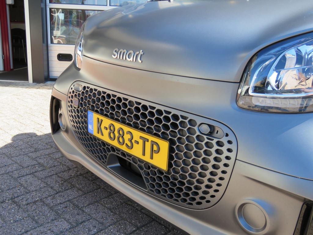 SMART-FORTWO-EQ Comfort / 160KM NEDC / Matt / Stoelverw. / FABRIEKS garantie