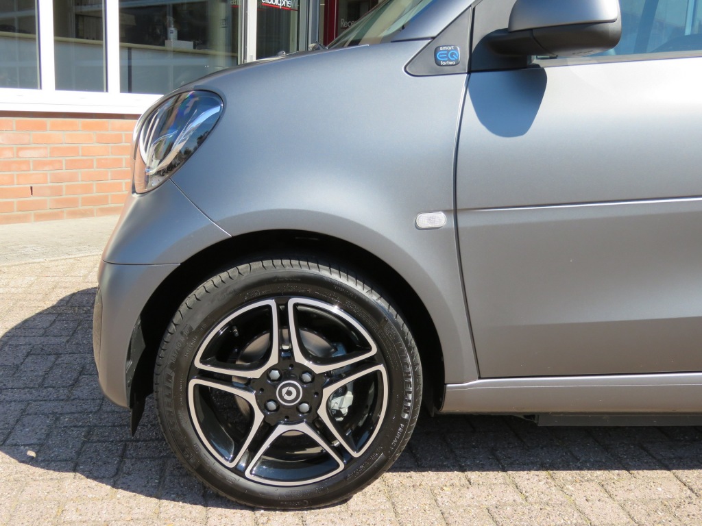 SMART-FORTWO-EQ Comfort / 160KM NEDC / Matt / Stoelverw. / FABRIEKS garantie