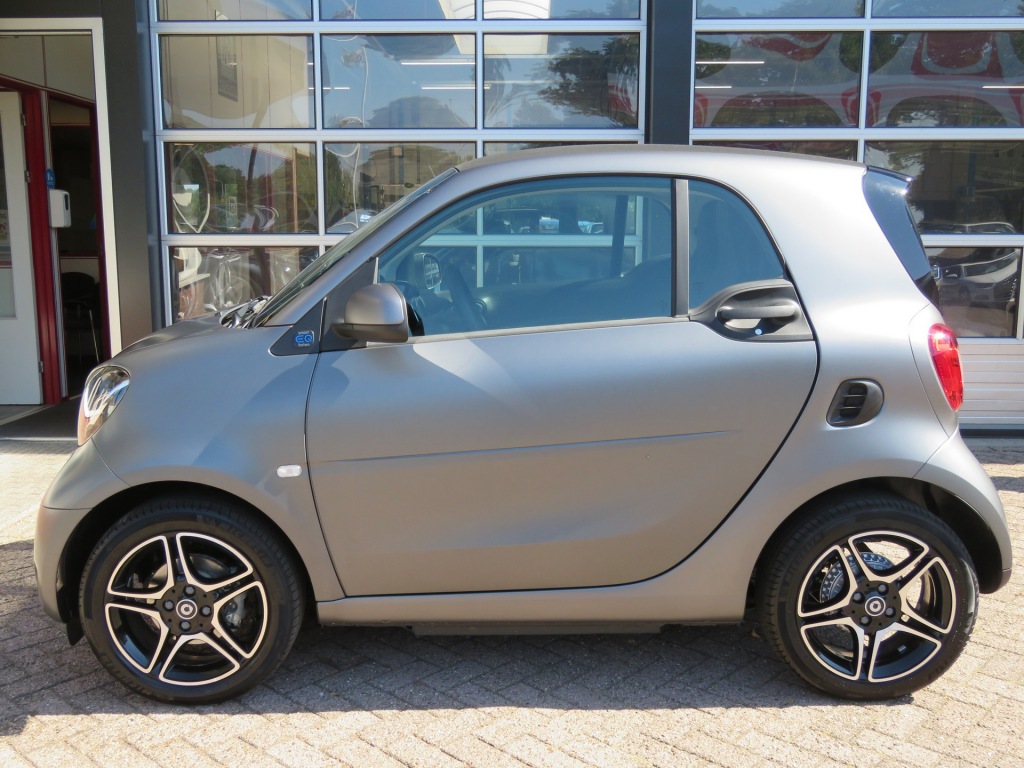 SMART-FORTWO-EQ Comfort / 160KM NEDC / Matt / Stoelverw. / FABRIEKS garantie