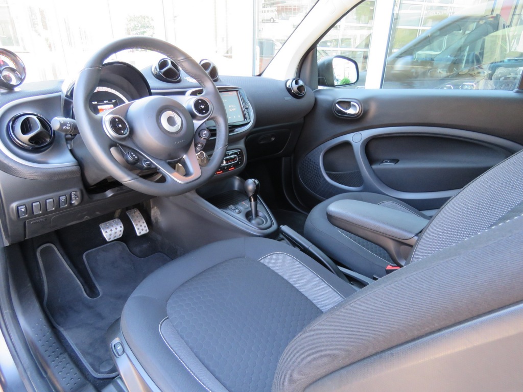 SMART-FORTWO-EQ Comfort / 160KM NEDC / Matt / Stoelverw. / FABRIEKS garantie