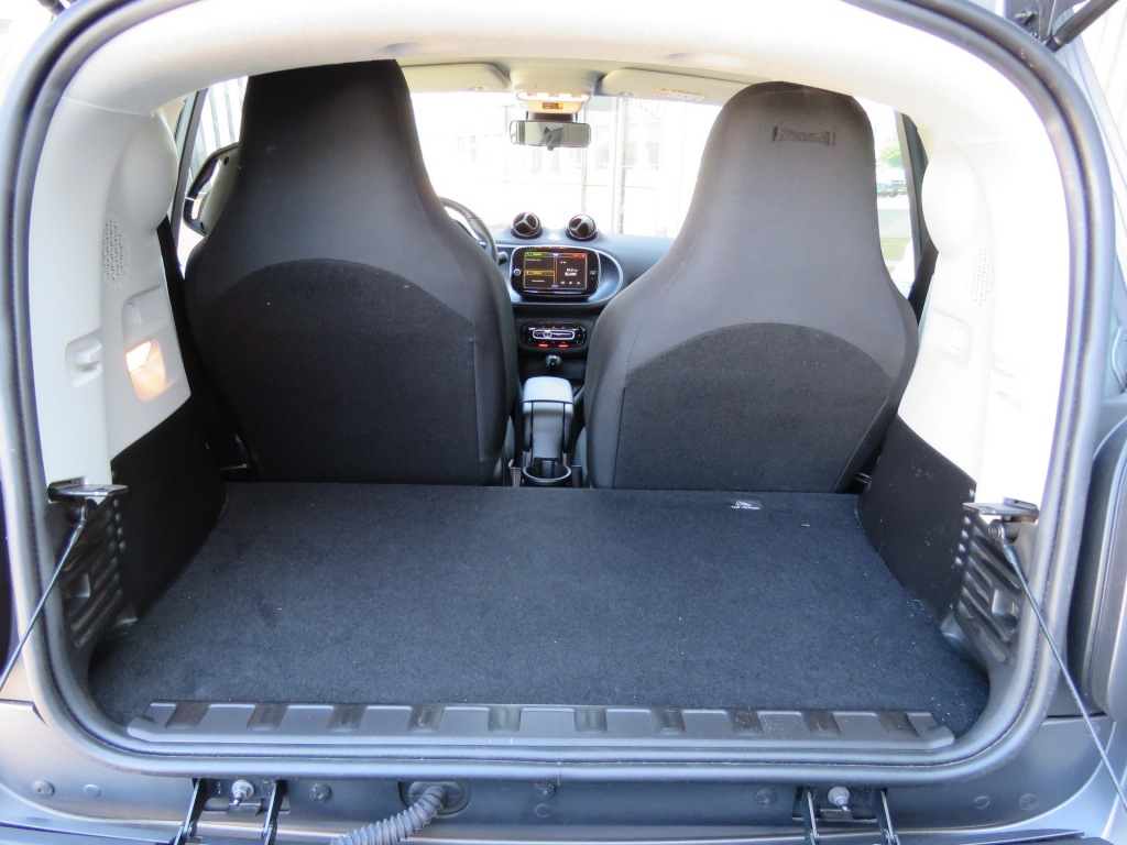 SMART-FORTWO-EQ Comfort / 160KM NEDC / Matt / Stoelverw. / FABRIEKS garantie