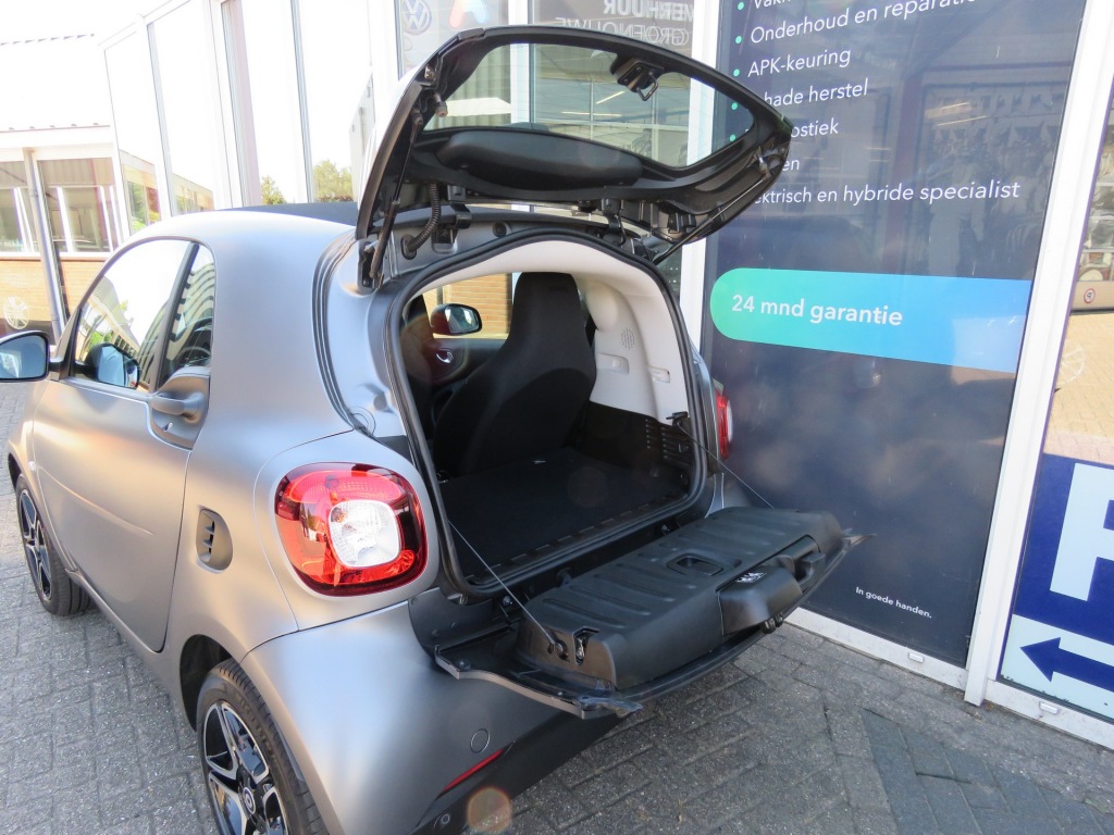 SMART-FORTWO-EQ Comfort / 160KM NEDC / Matt / Stoelverw. / FABRIEKS garantie