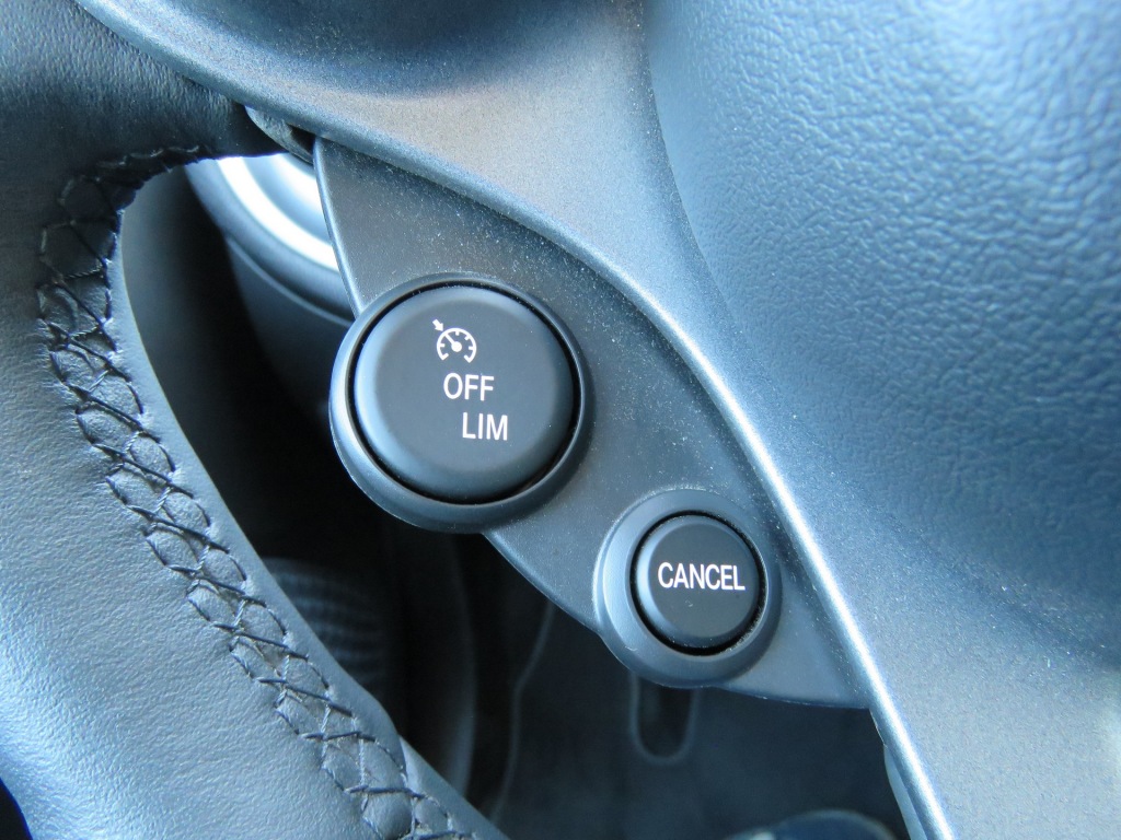 SMART-FORTWO-EQ Comfort / 160KM NEDC / Matt / Stoelverw. / FABRIEKS garantie