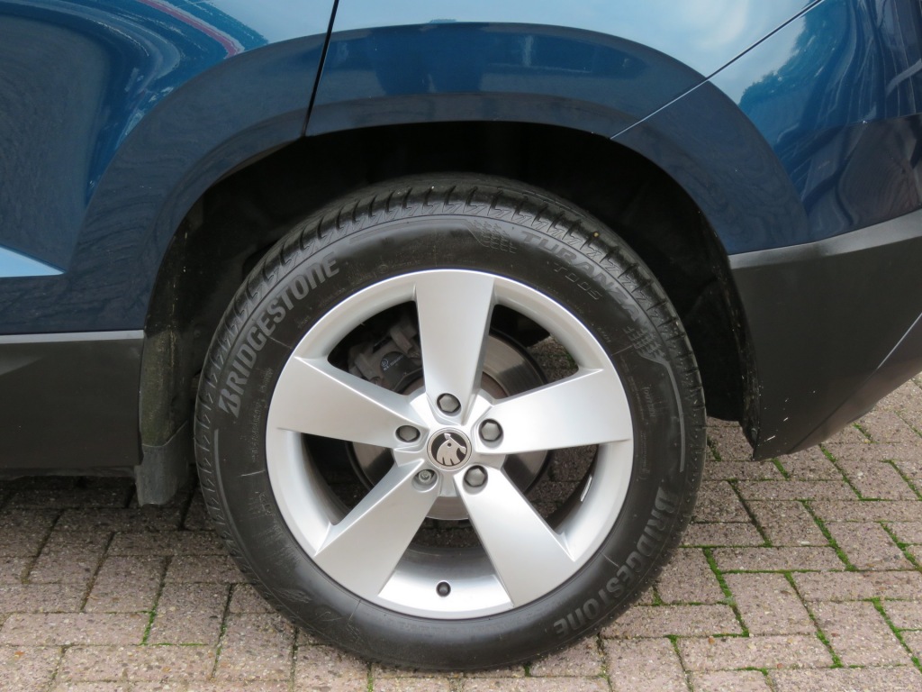 SKODA-KAROQ-1.0 TSI 115PK DSG-Aut. Ambition / Camera / Weg.klap haak / Elec