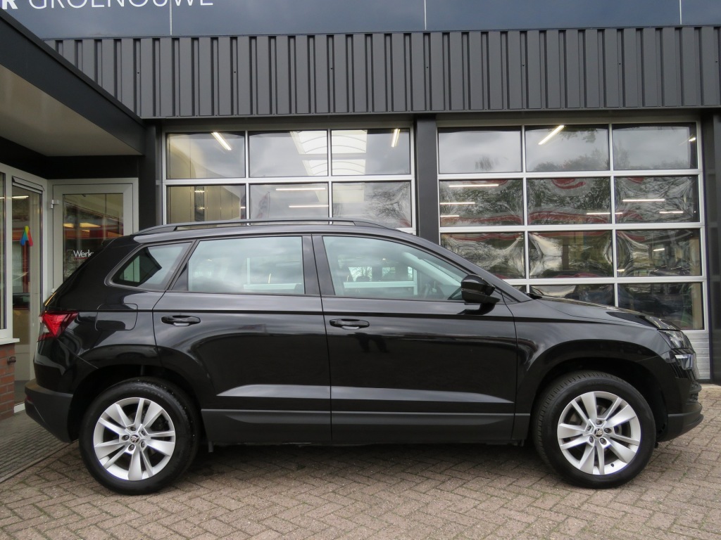 SKODA-KAROQ-1.5 TSI 150PK DSG-aut. ACT Style / Trekhaak / Navi / BOVAG garan