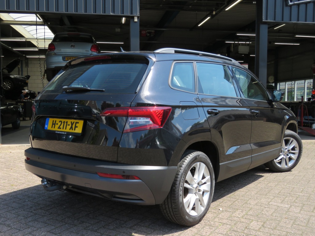 SKODA-KAROQ-1.5 TSI 150PK DSG-aut. ACT Style / Trekhaak / Navi / BOVAG garan