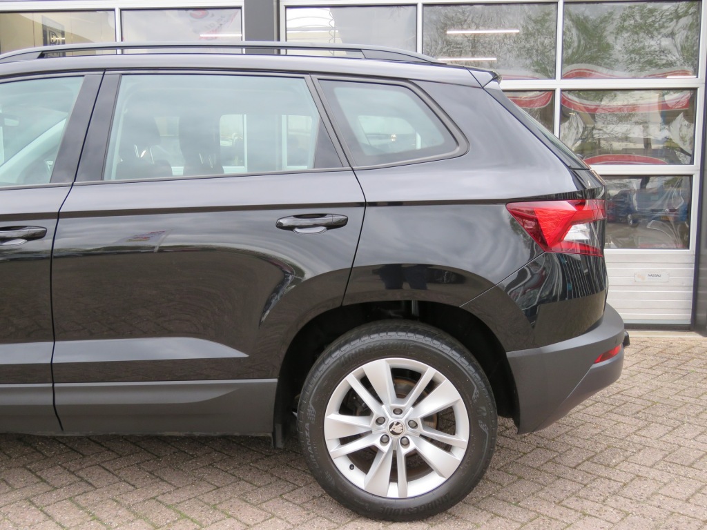 SKODA-KAROQ-1.5 TSI 150PK DSG-aut. ACT Style / Trekhaak / Navi / BOVAG garan