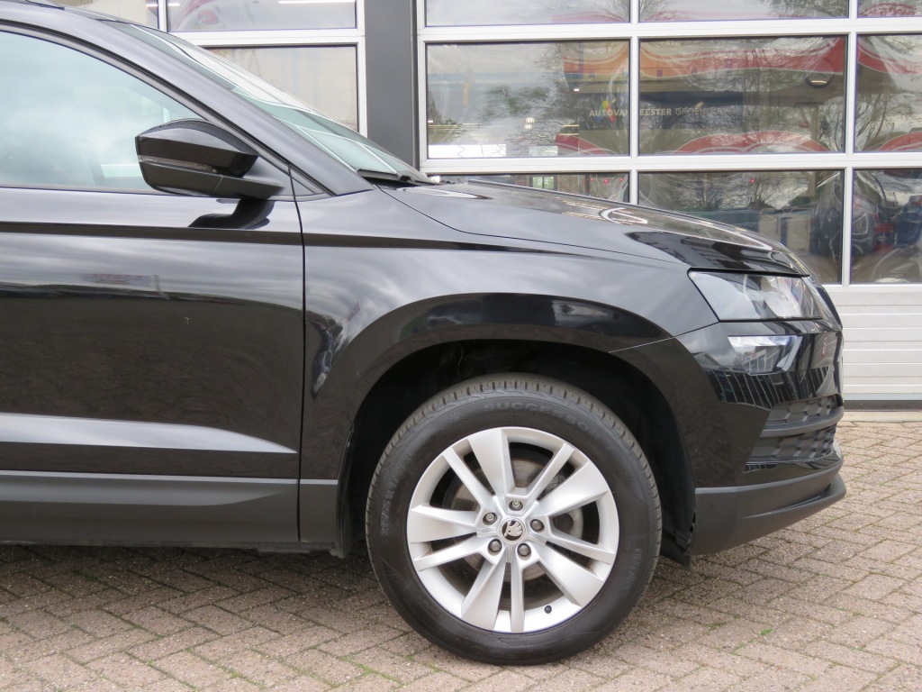 SKODA-KAROQ-1.5 TSI 150PK DSG-aut. ACT Style / Trekhaak / Navi / BOVAG garan
