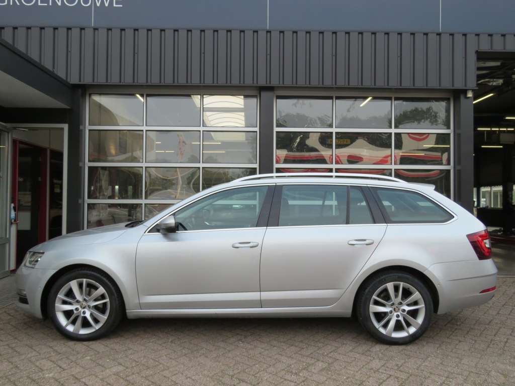 SKODA-OCTAVIA-Combi 1.0 115pk TSI Greentech Business Edition Plus / Led / Came