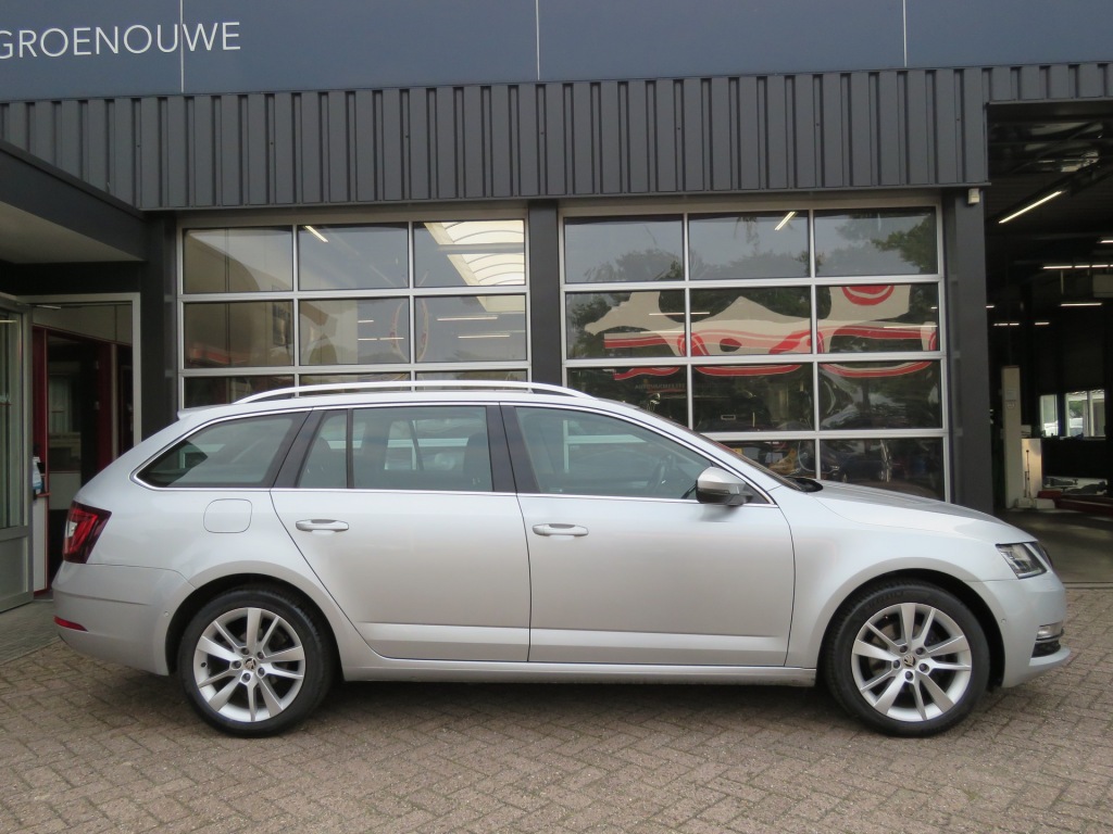 SKODA-OCTAVIA-Combi 1.0 115pk TSI Greentech Business Edition Plus / Led / Came